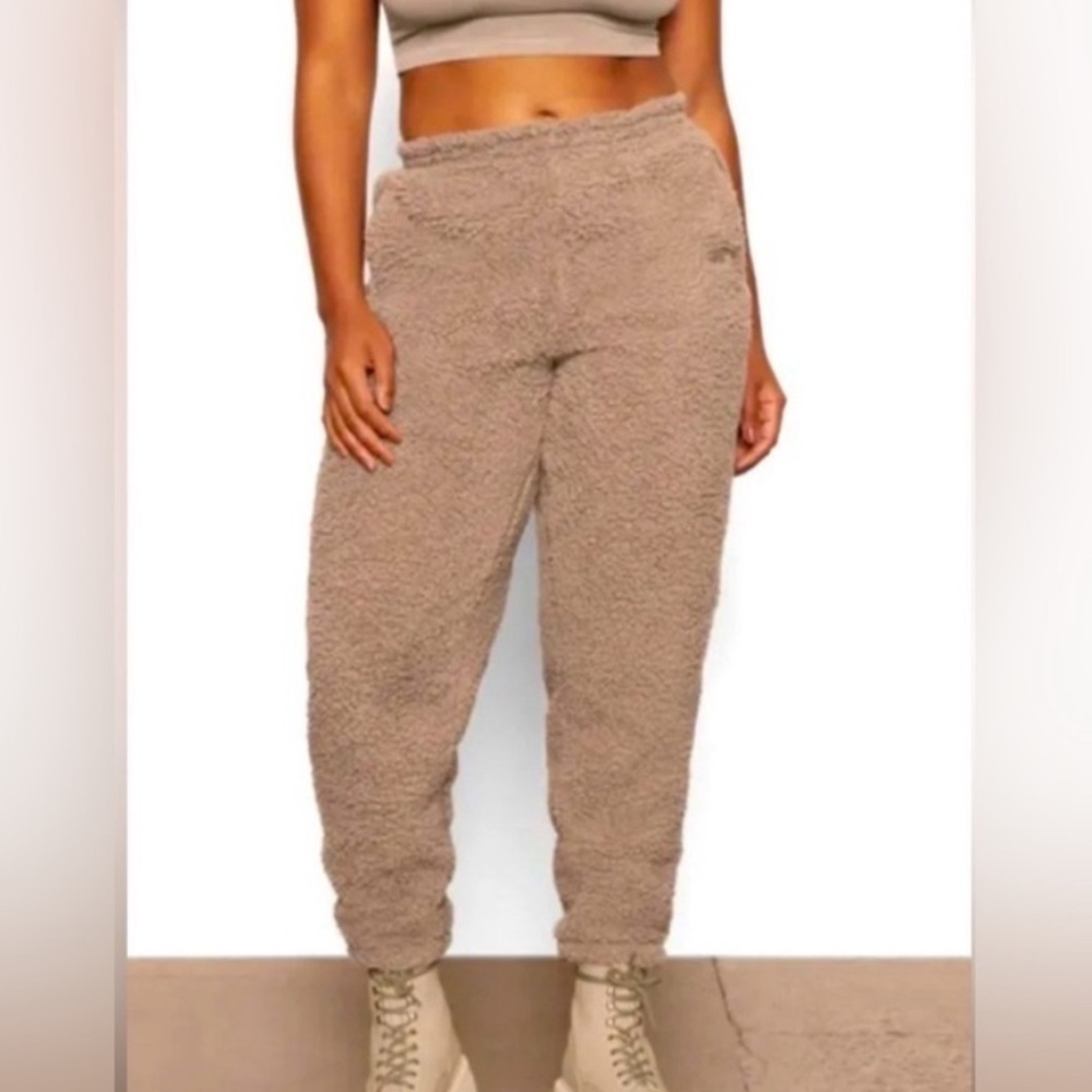 Skims Teddy Sherpa Jogger Tigers Eye Size 4x
